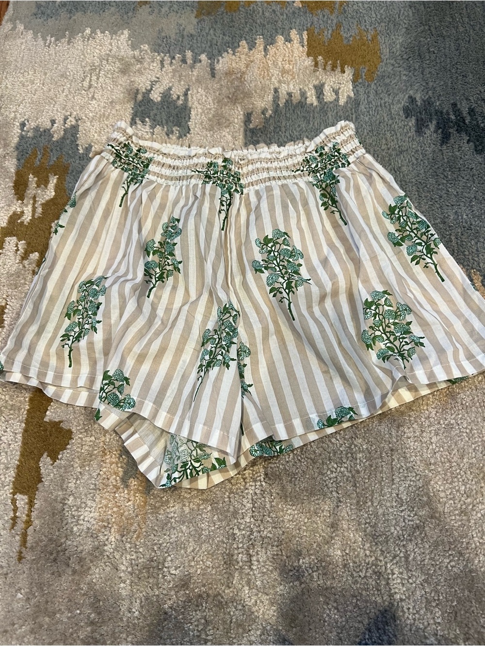🌸 Tuckernuck Smocked Floral Block Print Striped Shorts Size M 🌸